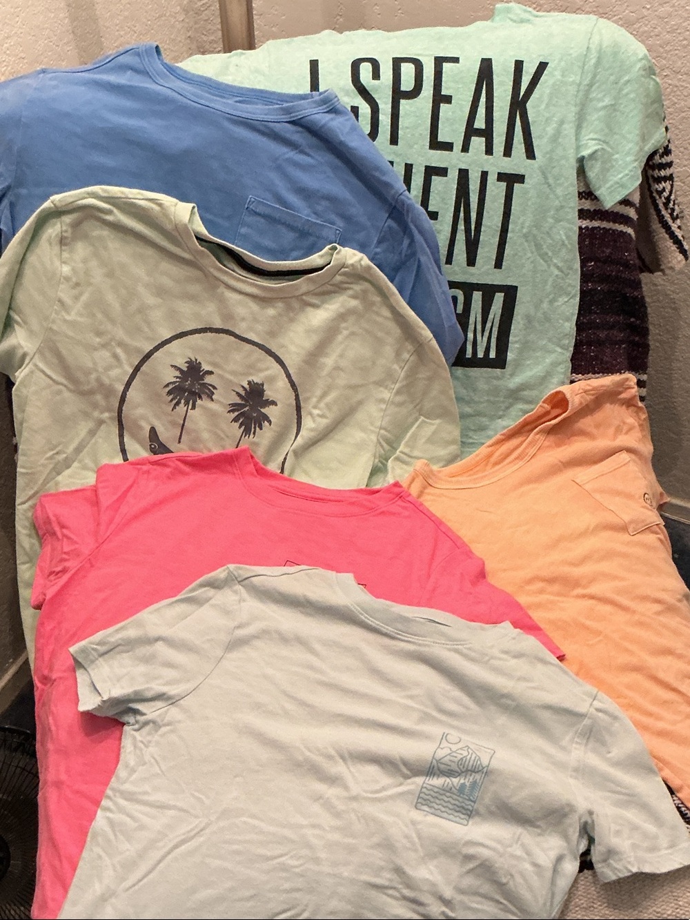 6 Boys  Short-Sleeve T-Shirt Bundle - Mint Green, Blue, Pink, Peach
A8